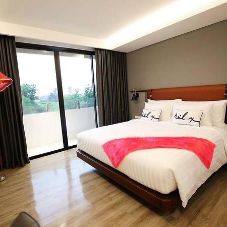 Hotel Scarlett Ban ba Ngan Buitenkant foto
