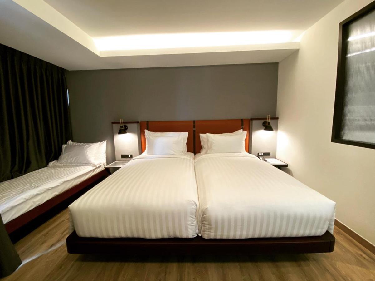 Hotel Scarlett Ban ba Ngan Buitenkant foto