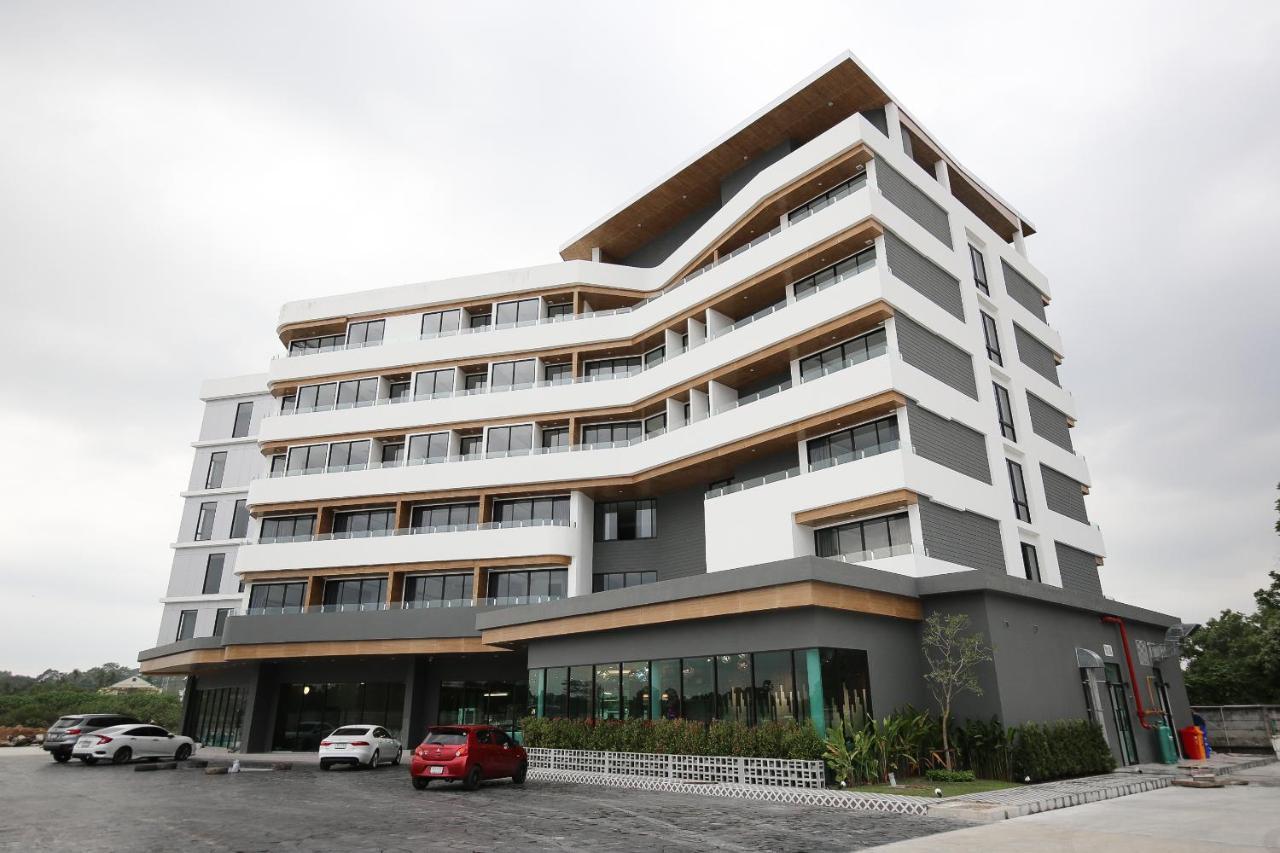 Hotel Scarlett Ban ba Ngan Buitenkant foto