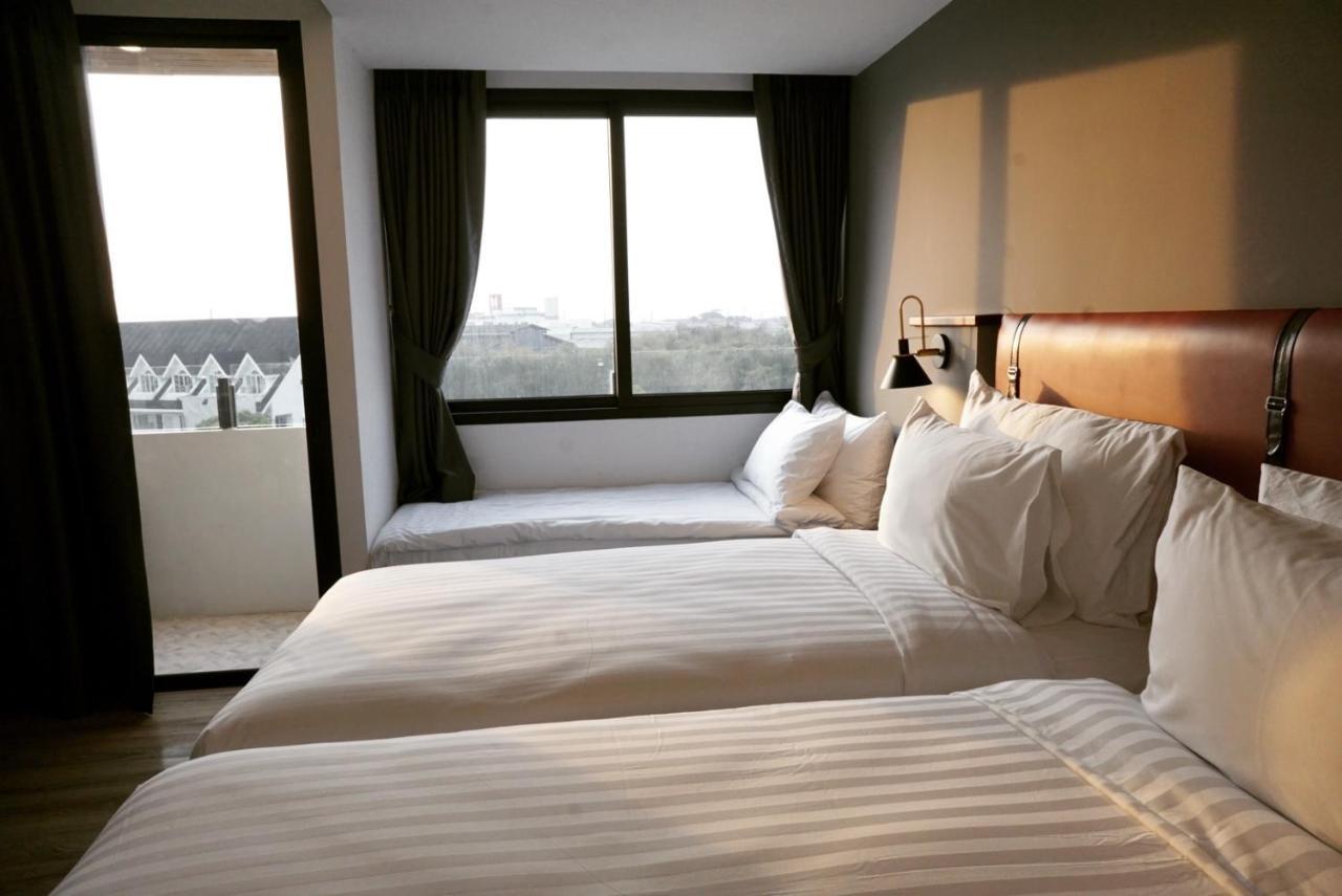 Hotel Scarlett Ban ba Ngan Buitenkant foto