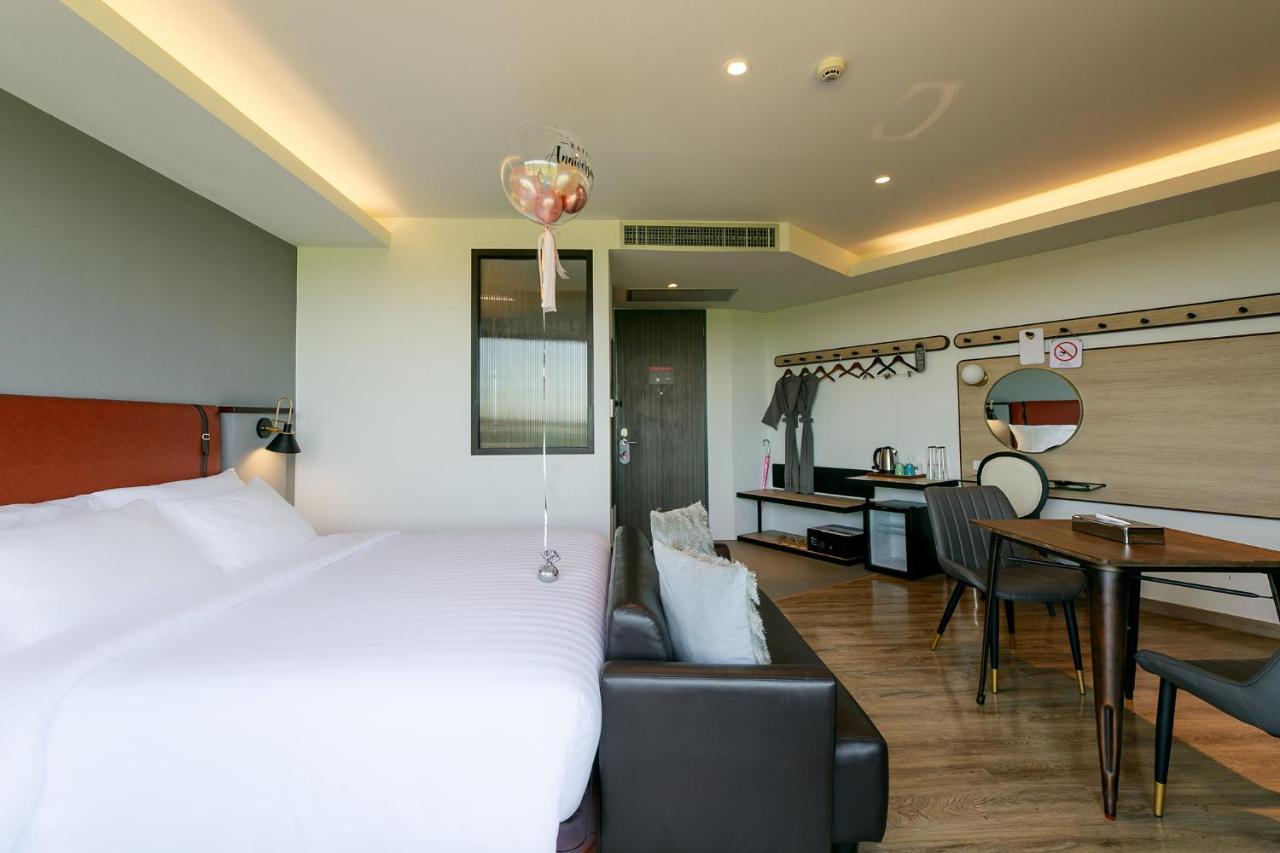 Hotel Scarlett Ban ba Ngan Buitenkant foto